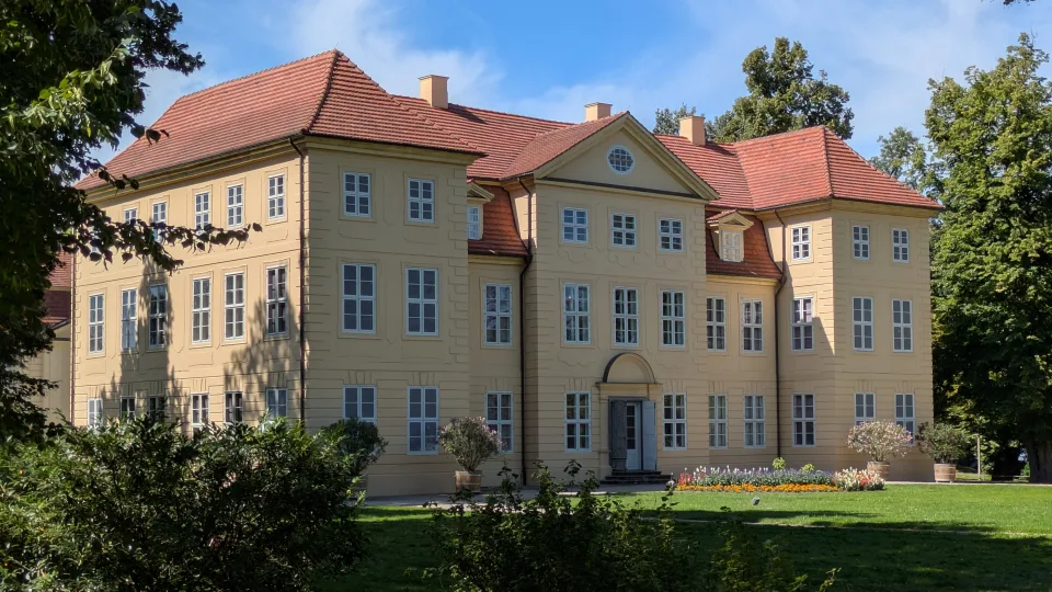 Mirow Castle with its garden and red roof