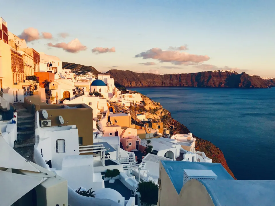 White buildings of Oia overlooking the Santorini caldera
