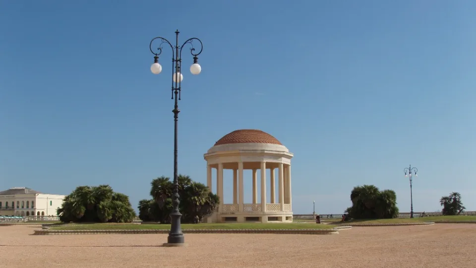 Gazebo at Terrazza Mascagni in Livorno