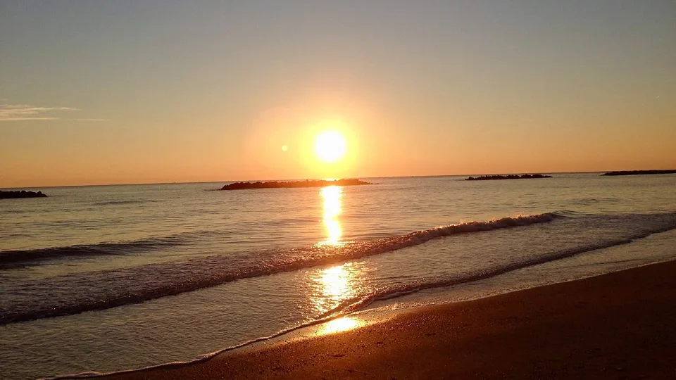 Sunrise over the beach at Porto San Giorgio