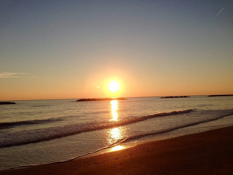 Sunrise over the beach at Porto San Giorgio