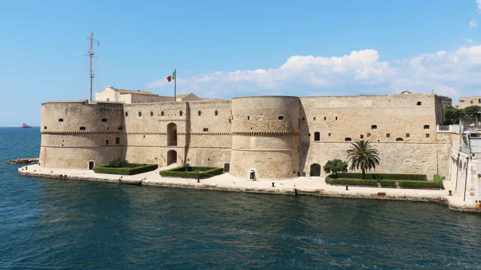 Castello Aragonese beside the water in Taranto
