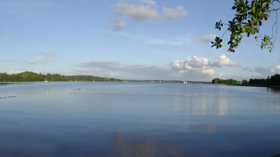 Regional lake context: Lake Święcajty near Węgorzewo