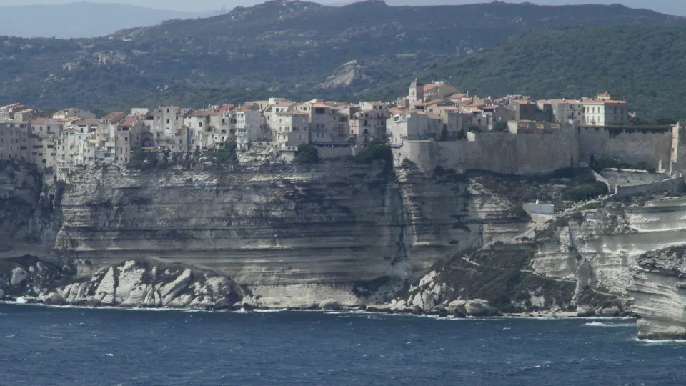 Regional southern Corsica context: the cliff-top town and sea at Bonifacio.