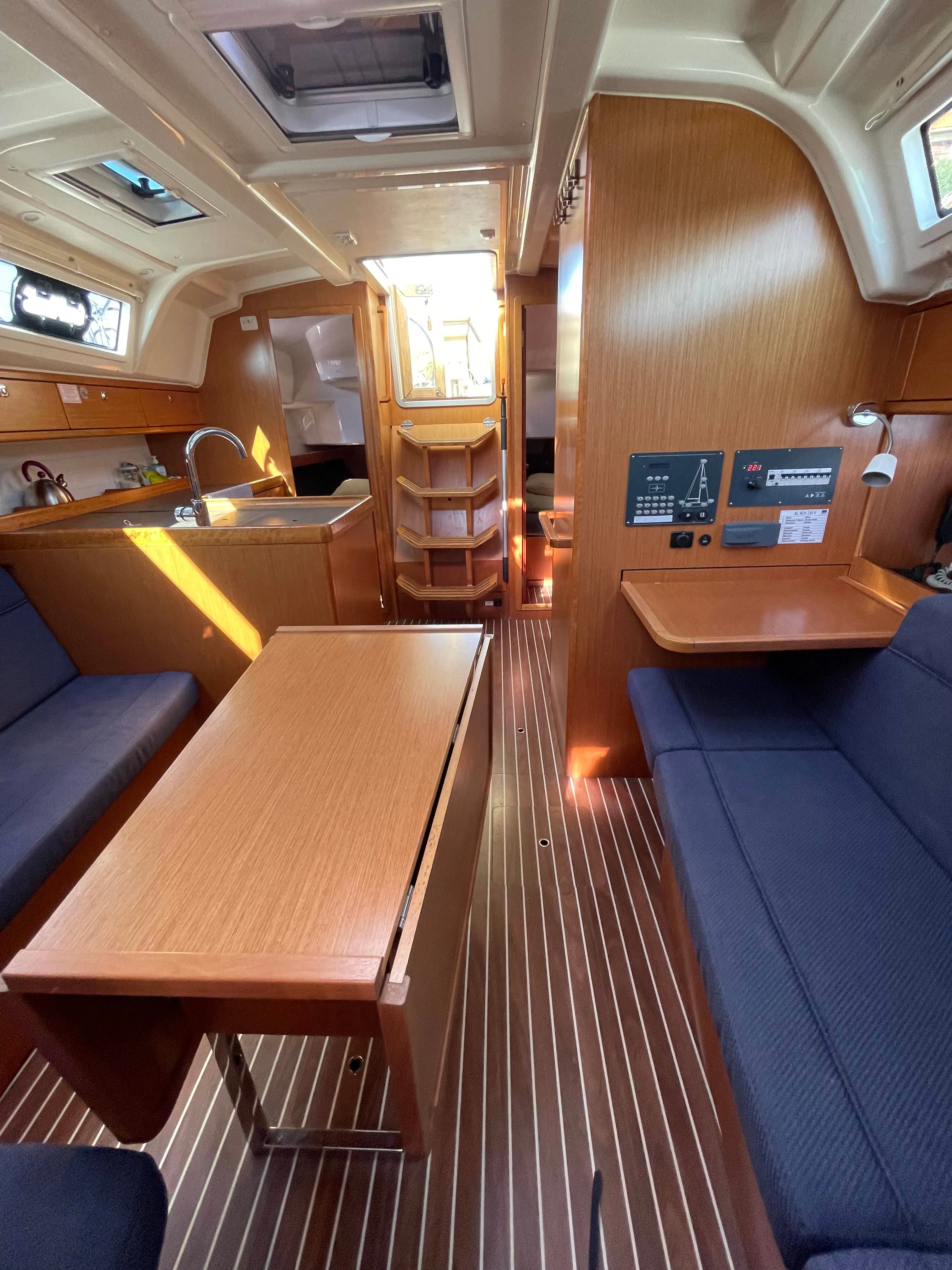Sundecker 36 Cruiser Mapalimi — yacht photo 17