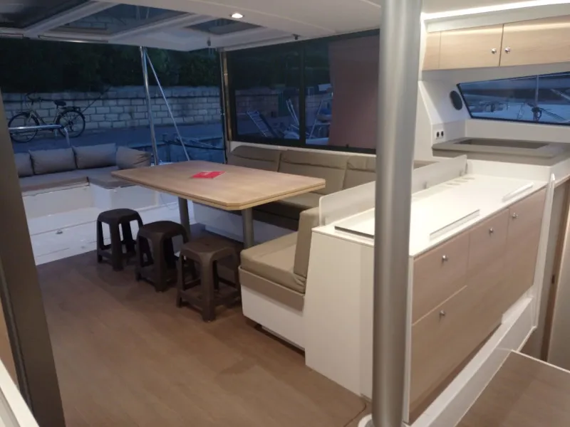 Bali 4.3 Mary — yacht photo 11