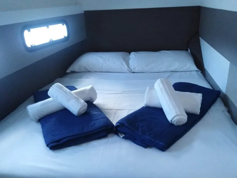 Bali 4.3 Mary — yacht photo 16