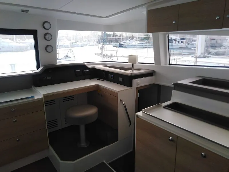 Bali 4.3 Mary — yacht photo 14