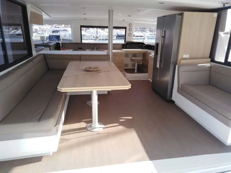 Bali 4.3 Mary — yacht photo 18
