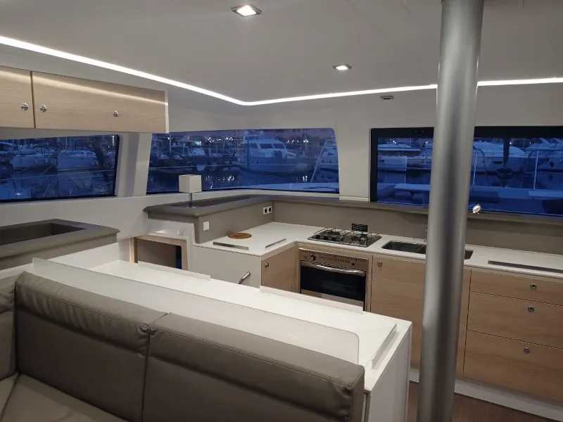 Bali 4.3 Mary — yacht photo 7