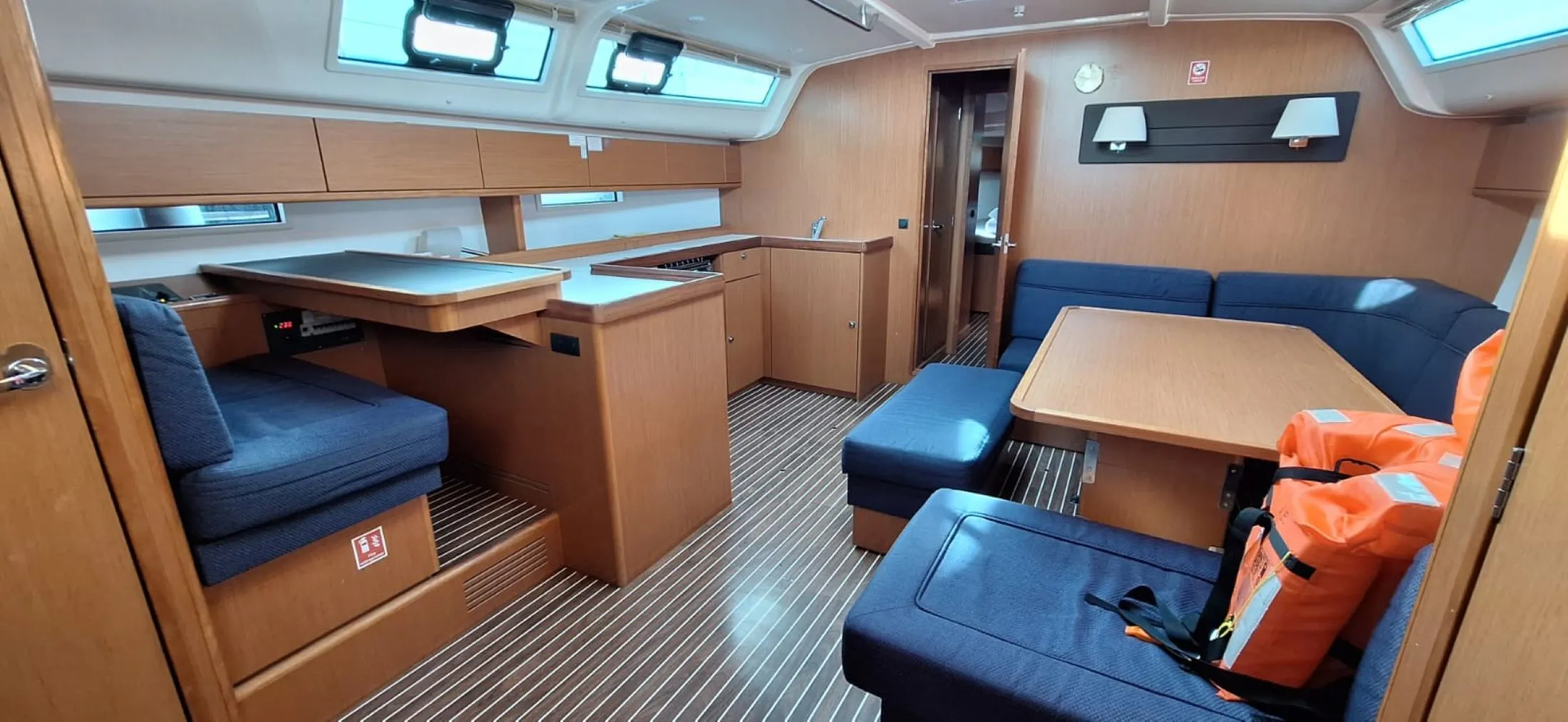 Bavaria Cruiser 51 Ivolga — jahtikuva 2