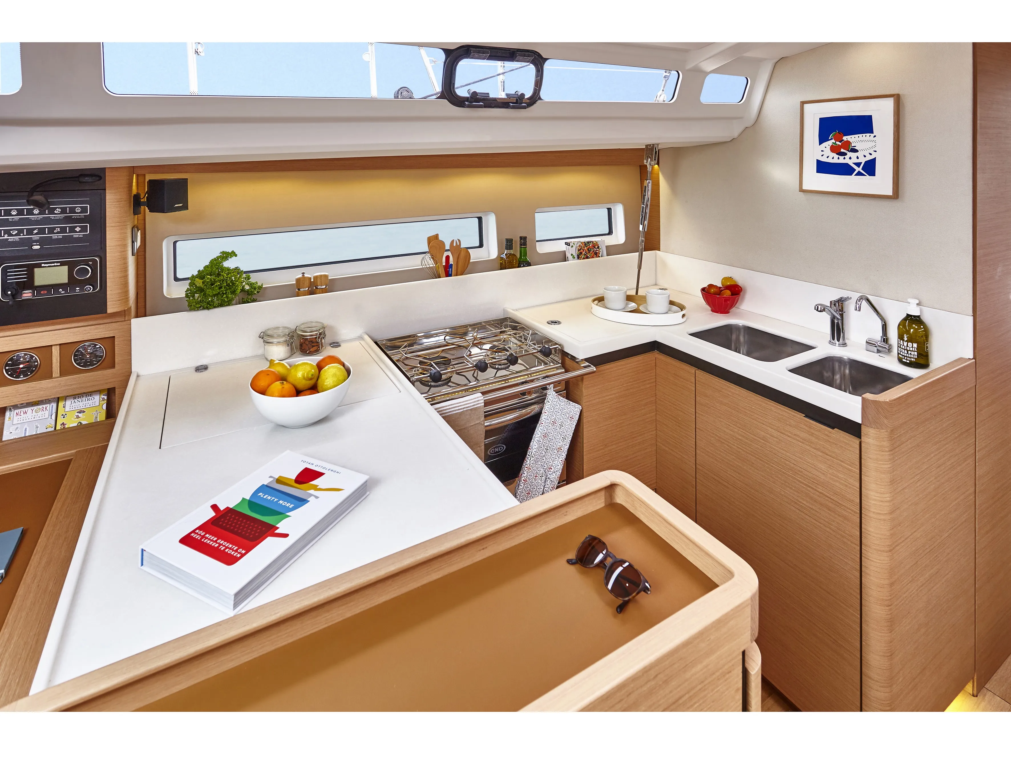 Sun Odyssey 440 Thalaia — фотография яхты 6