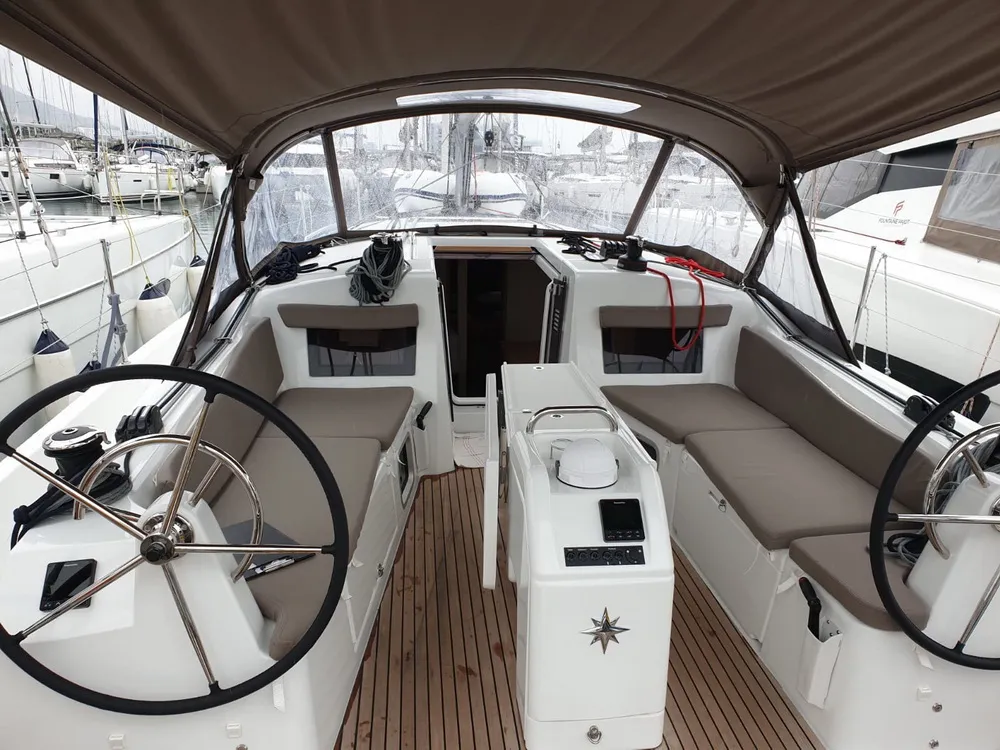 Sun Odyssey 410 Jutisa — фотография яхты 9