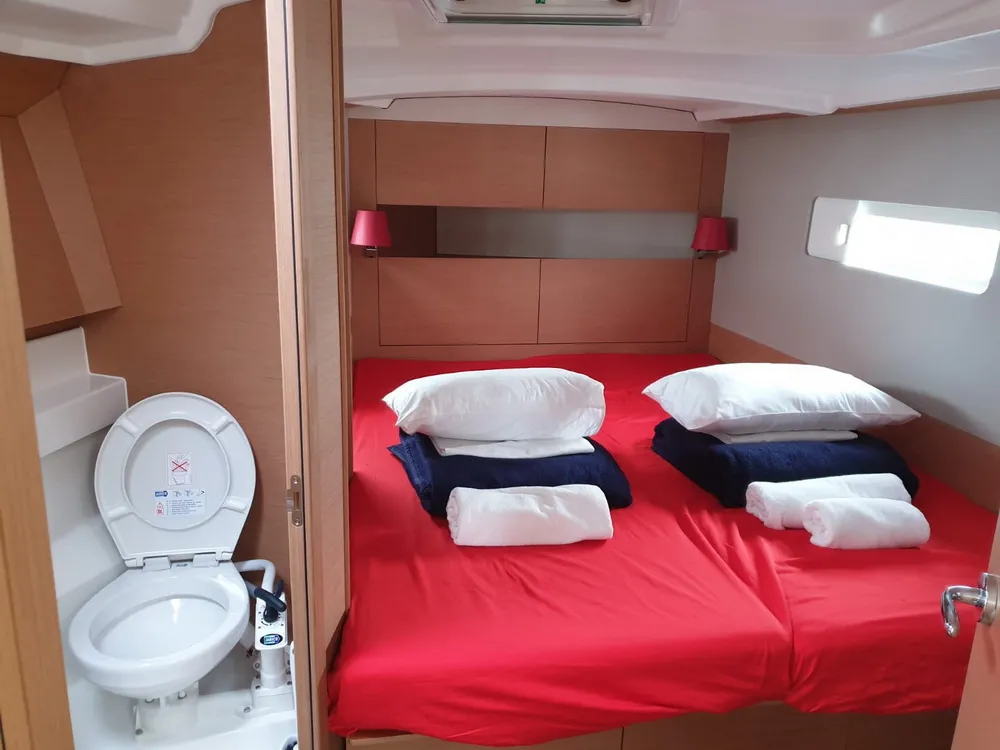 Sun Odyssey 410 Jutisa — фотография яхты 4