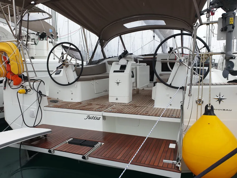 Sun Odyssey 410 Jutisa — фотография яхты 8