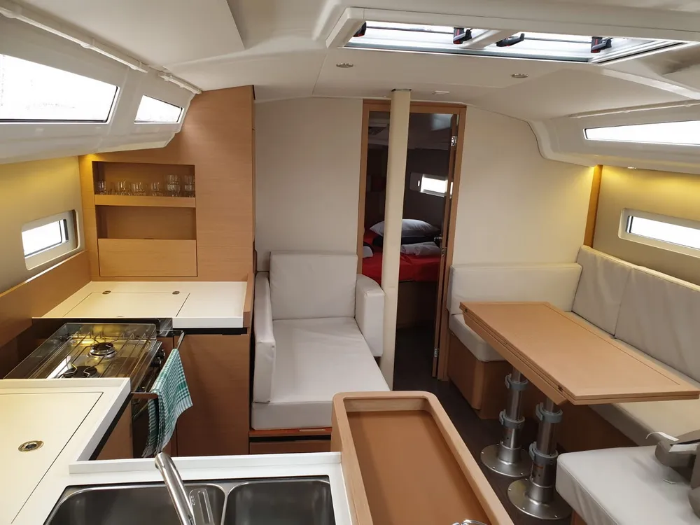 Sun Odyssey 410 Jutisa — фотография яхты 15