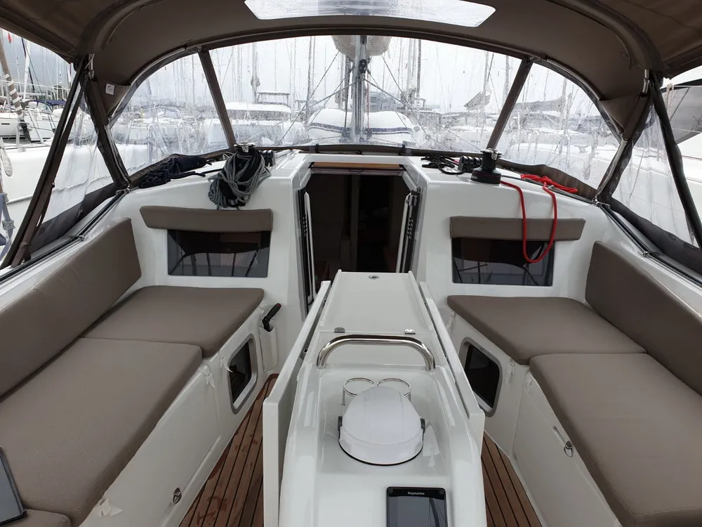 Sun Odyssey 410 Jutisa — фотография яхты 6