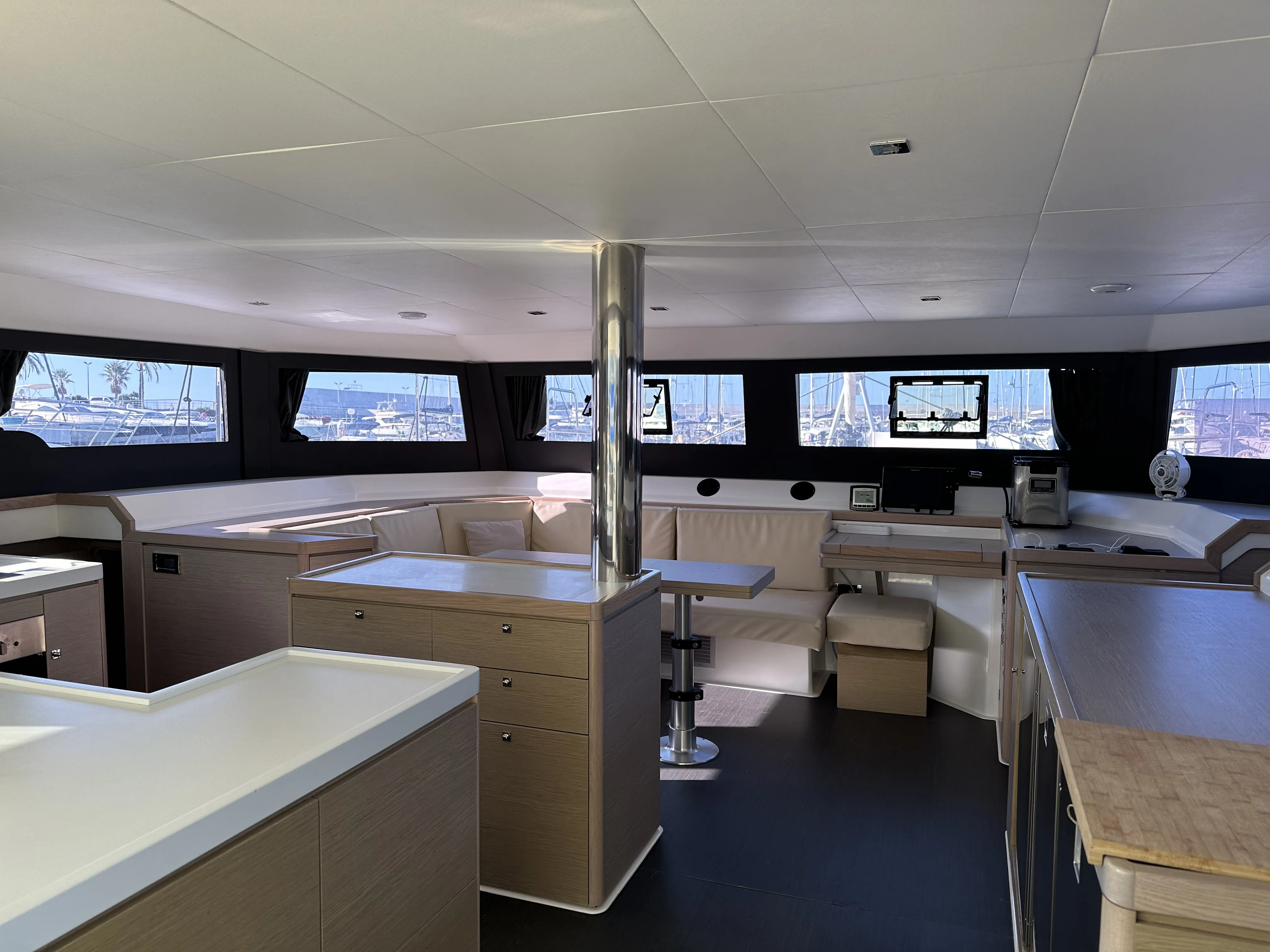Dufour 48 Cat Frida — yacht photo 2