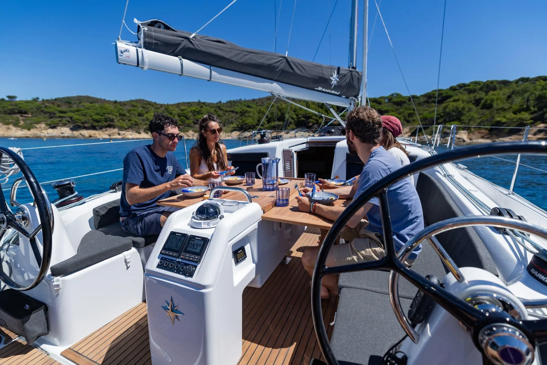 Sun Odyssey 415 TIZON — фотография яхты 10