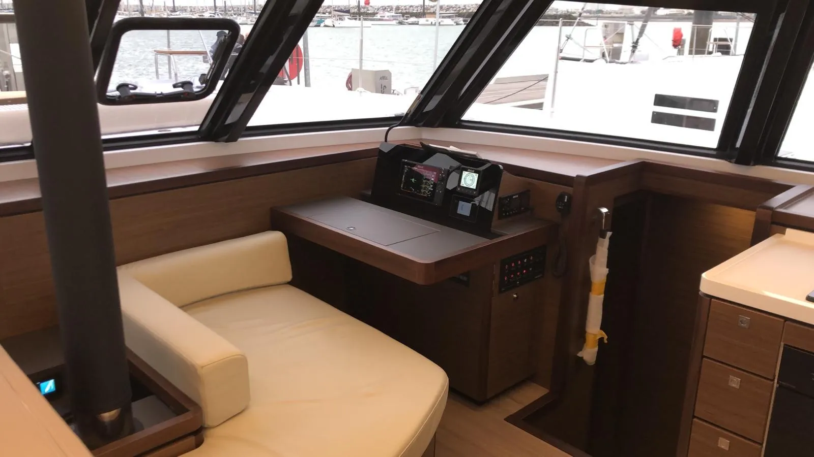 Nautitech 46 Fly Sardinia — снимка на яхтата 30