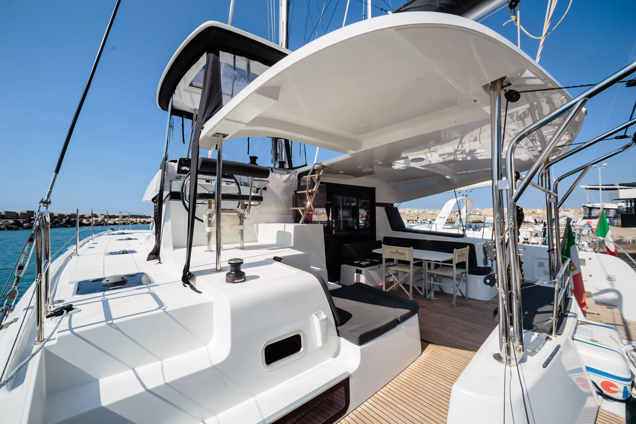 Lagoon 42 Brivido - Premium line — fotografia jachty 2