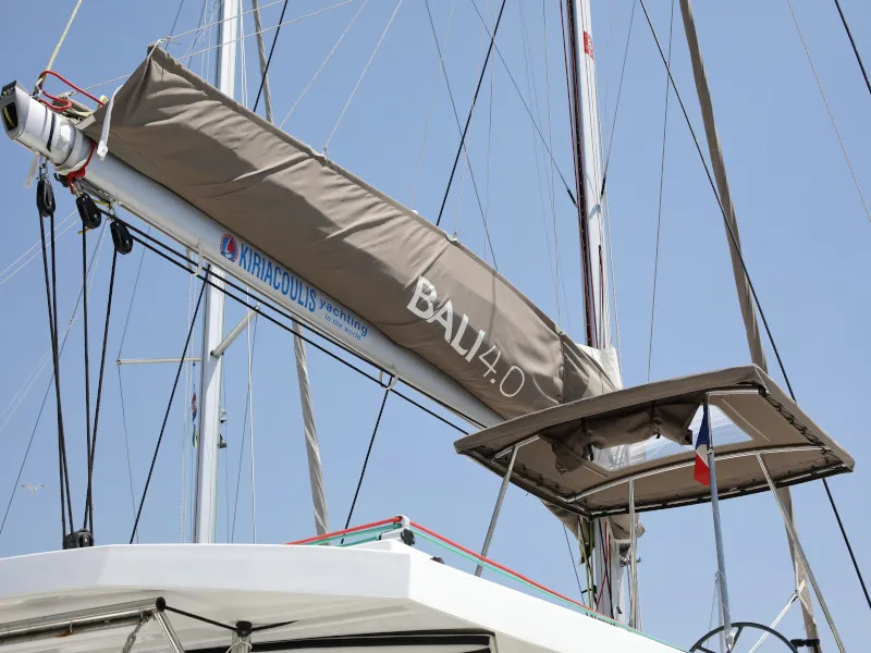 Bali 4.0 SO FAR SO GOOD — фотография яхты 39