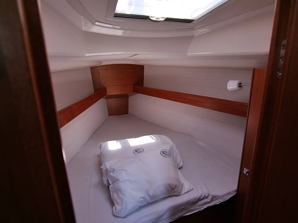 Bavaria Cruiser 34 VITA — фотография яхты 15