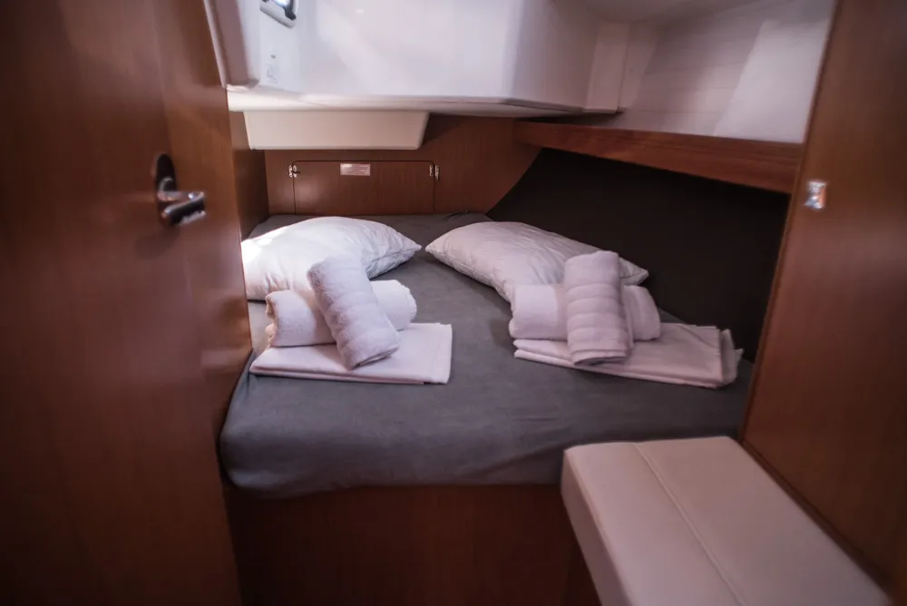 Bavaria Cruiser 37 TAKIS II — foto dello yacht n. 8