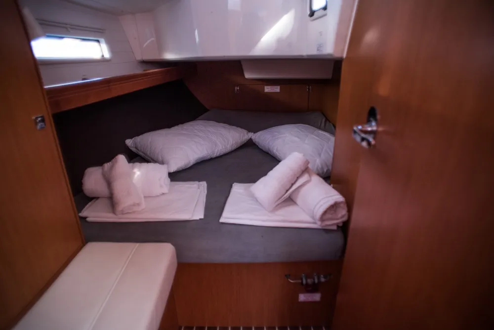 Bavaria Cruiser 37 TAKIS II — foto dello yacht n. 2