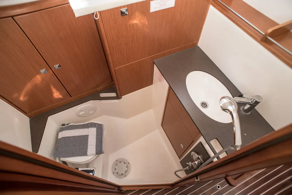 Bavaria Cruiser 37 TAKIS II — foto dello yacht n. 4