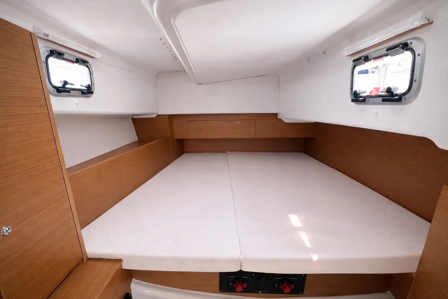 Sun Odyssey 350 All in — foto dello yacht n. 2