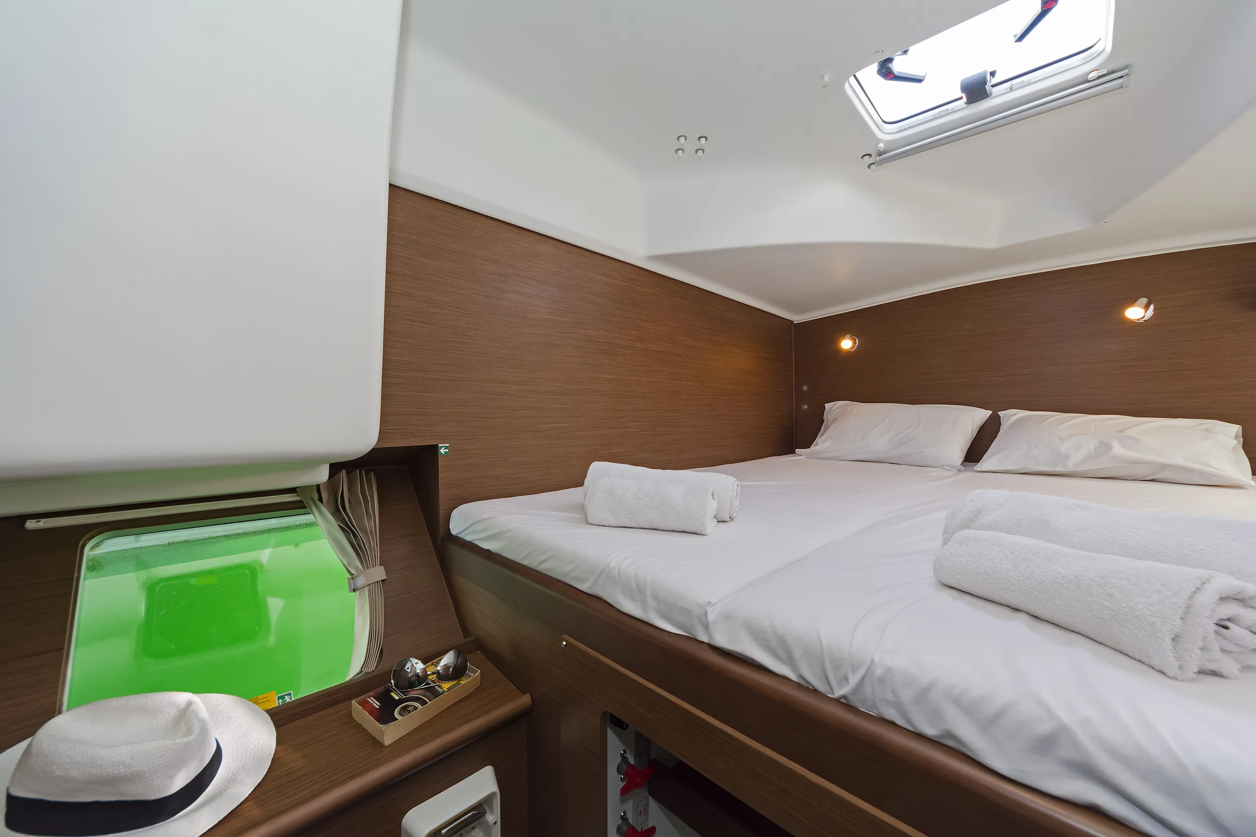 Lagoon 380 Eleven — jachtfoto 2