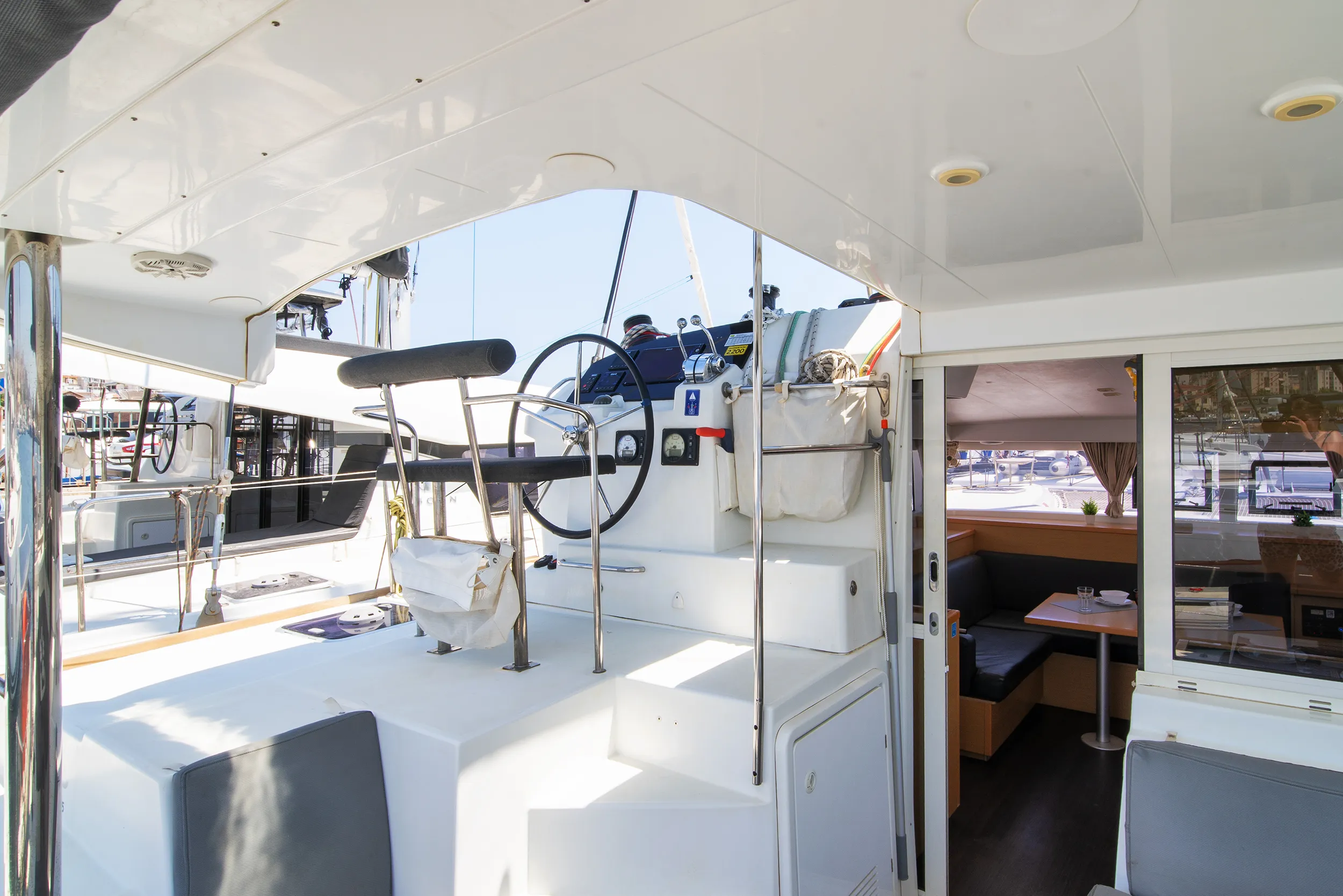 Lagoon 400 S2 Callisto L400 — фотография яхты 21