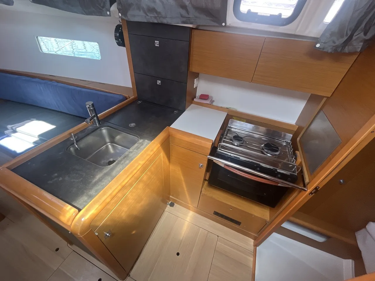 Sun Odyssey 349 MINI — foto dello yacht n. 10