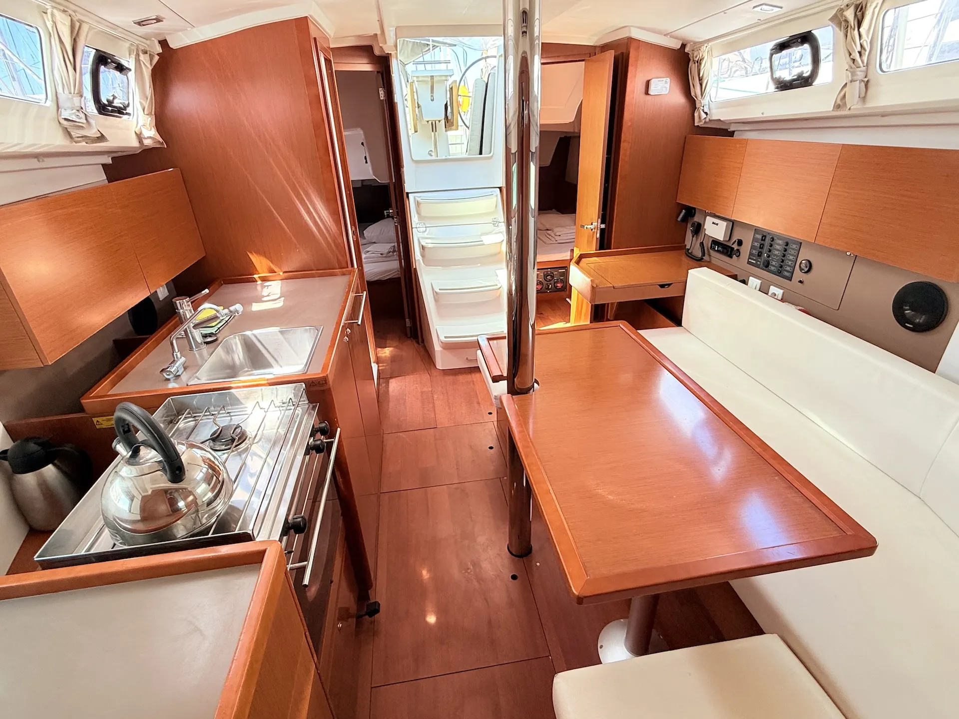 Oceanis 35 Vendy — foto dello yacht n. 5