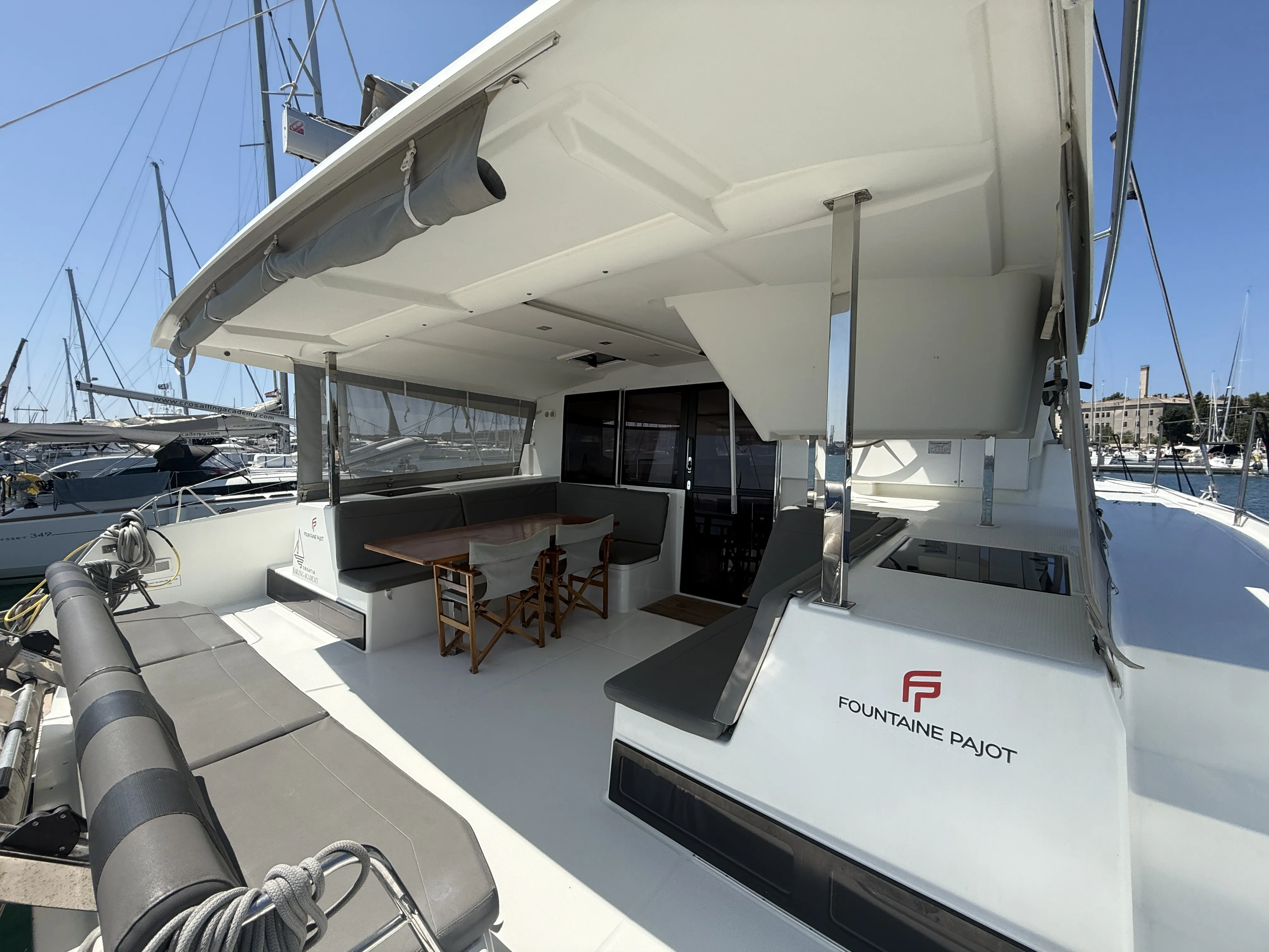 Lucia 40 Go Earth 1 — foto dello yacht n. 14