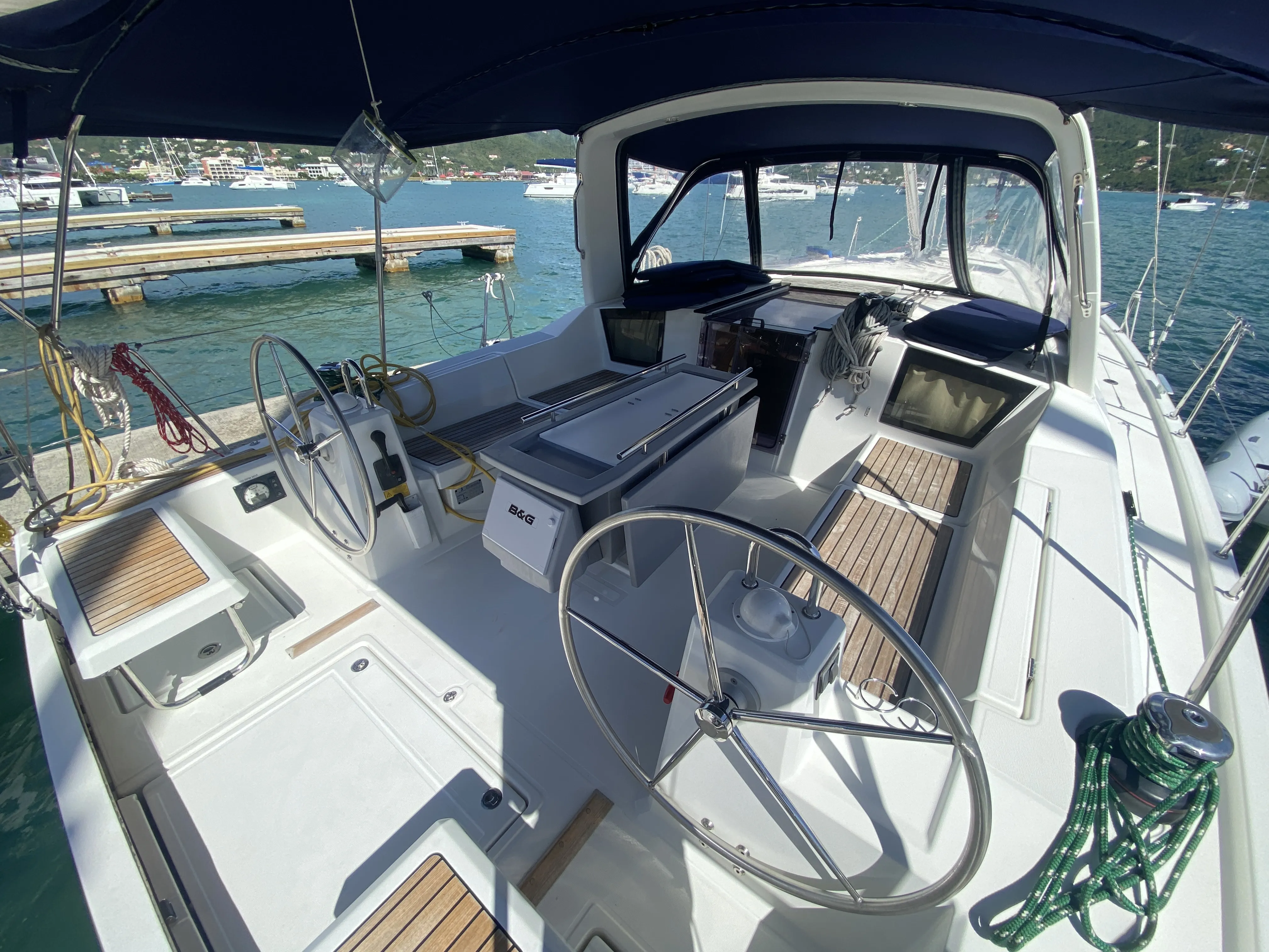 Oceanis 411 Take a bow — fotografia jachty 15