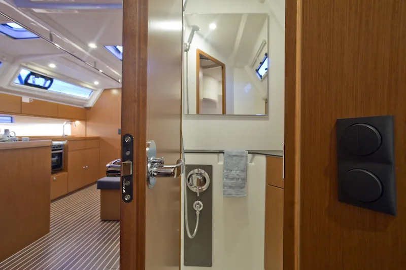 Bavaria 46 Cruiser Avatar — yacht photo 16