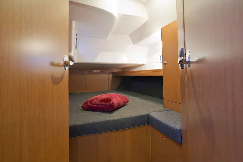 Bavaria 46 Cruiser Avatar — yacht photo 10