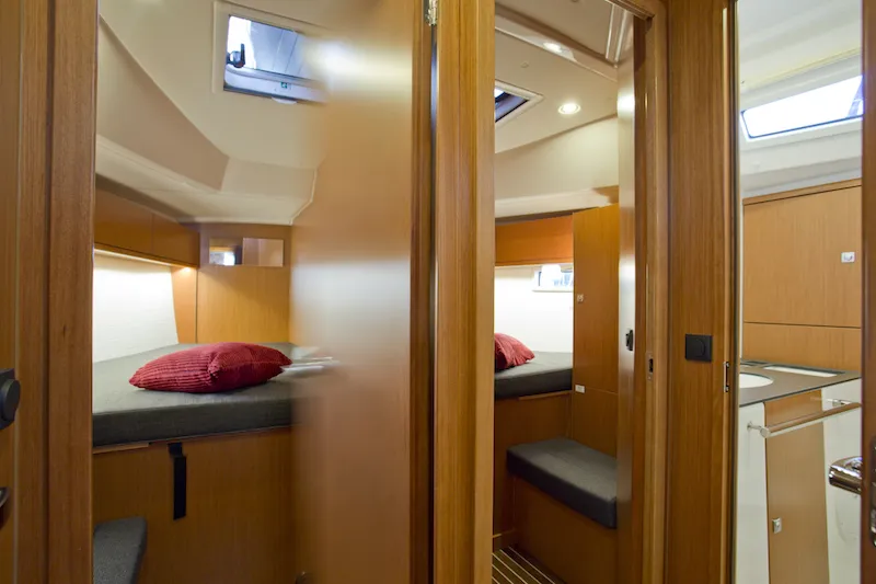 Bavaria 46 Cruiser Avatar — yacht photo 13