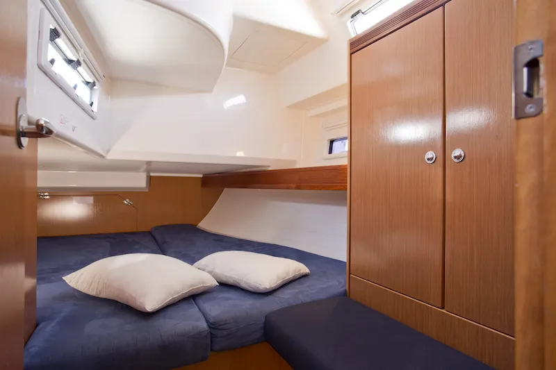 Bavaria 41 Cruiser Astros — yacht photo 14