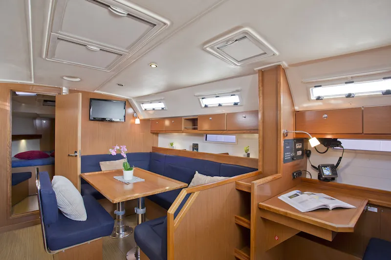 Bavaria 41 Cruiser Astros — yacht photo 16