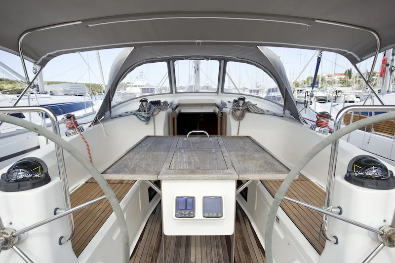 Bavaria 41 Cruiser Astros — yacht photo 21