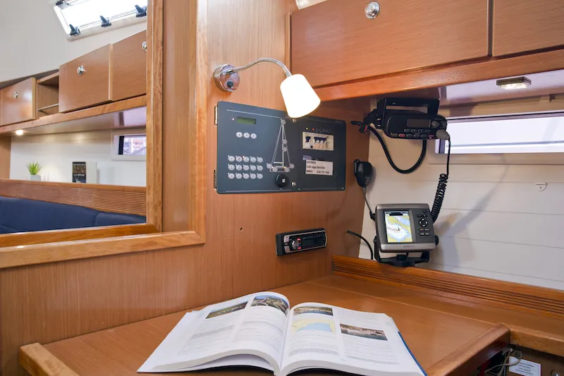Bavaria 41 Cruiser Astros — yacht photo 3