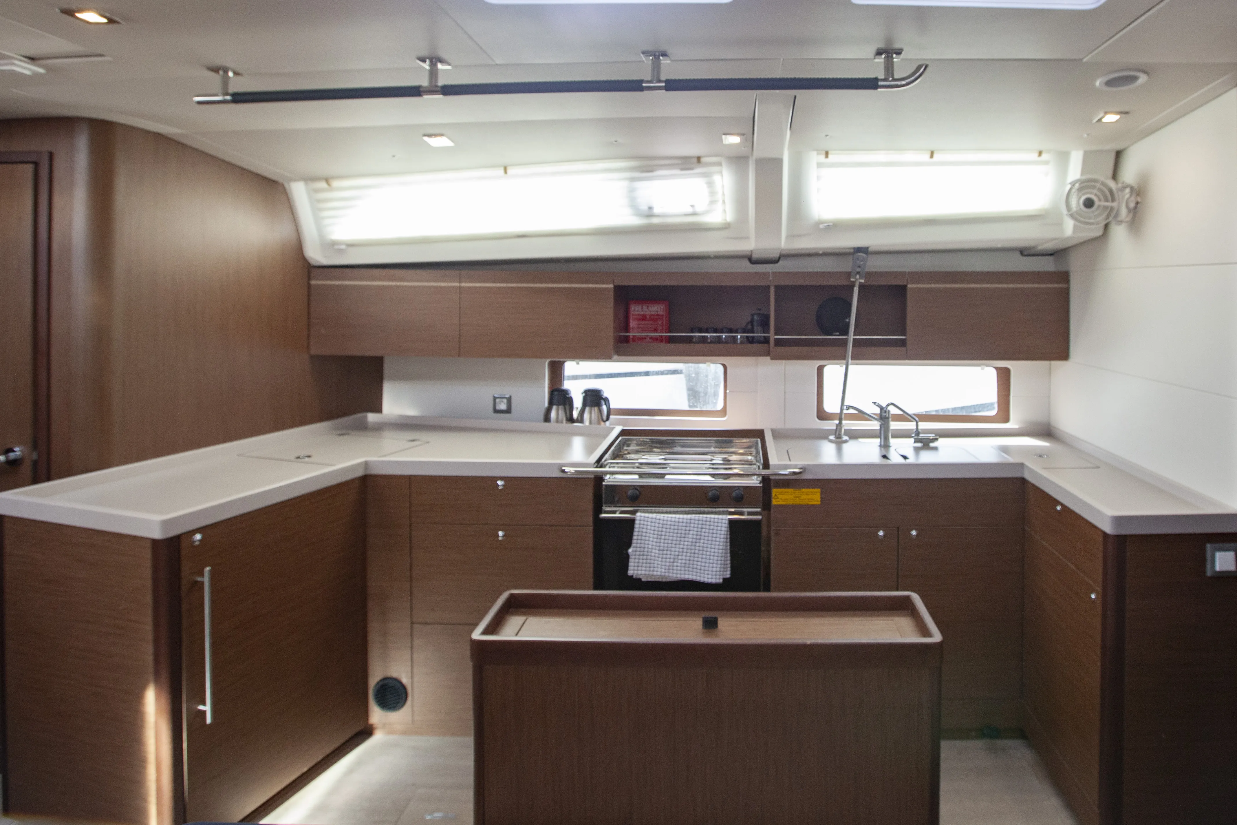 Oceanis 46.1 BreezY — yacht photo 11