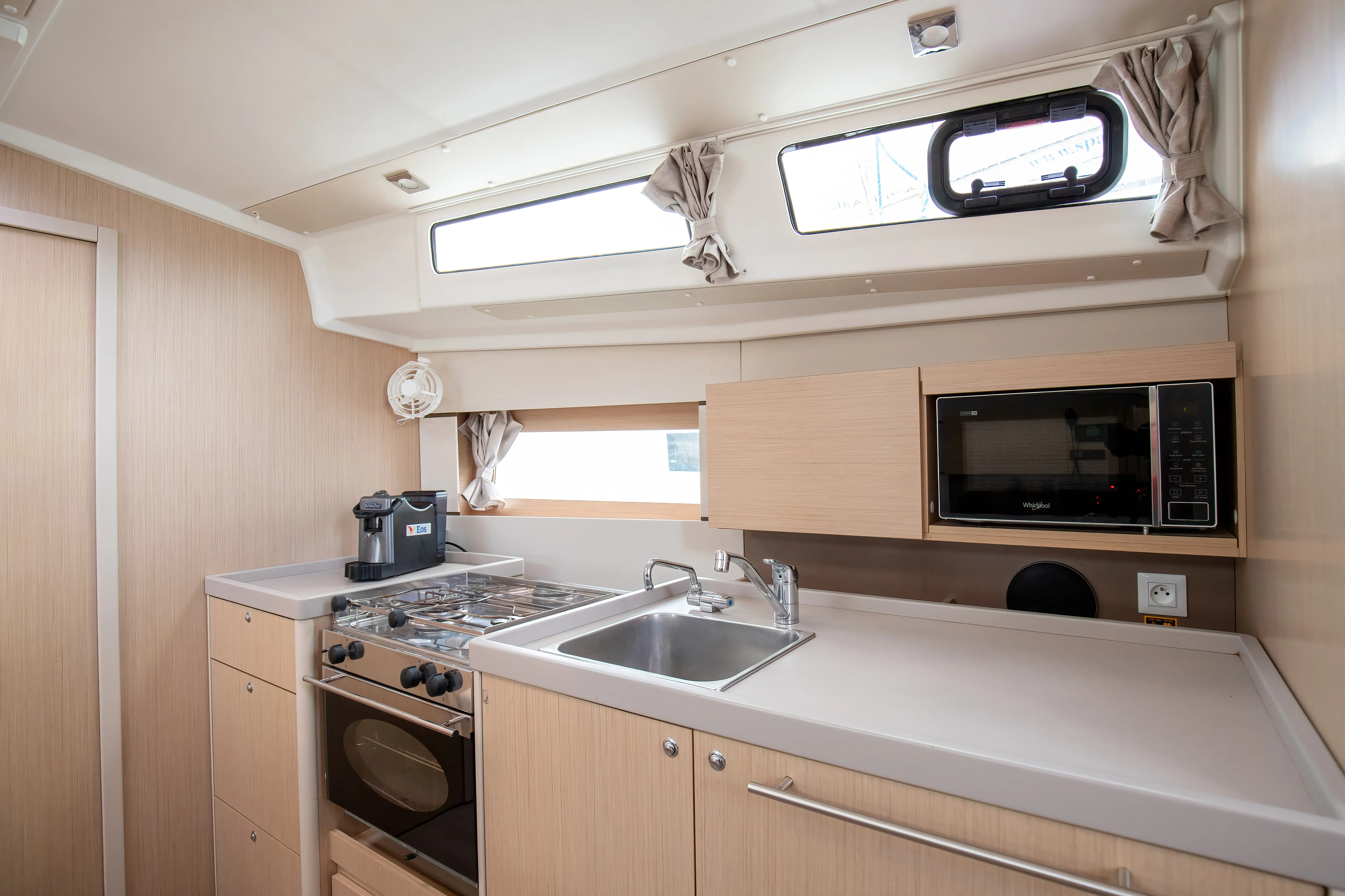 Oceanis 38.1 Eos - Standard Line — yacht photo 4
