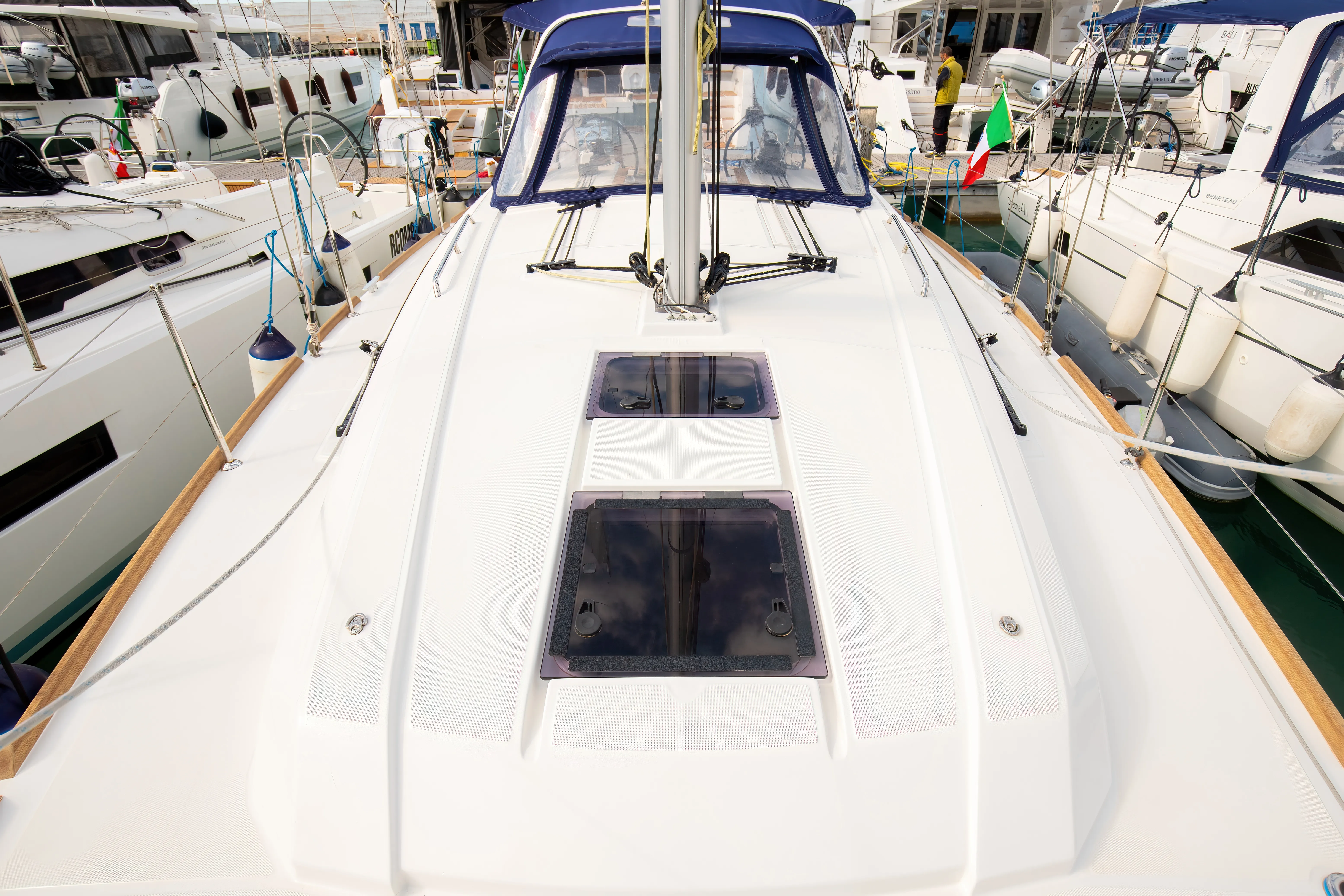 Oceanis 38.1 Eos - Standard Line — yacht photo 3