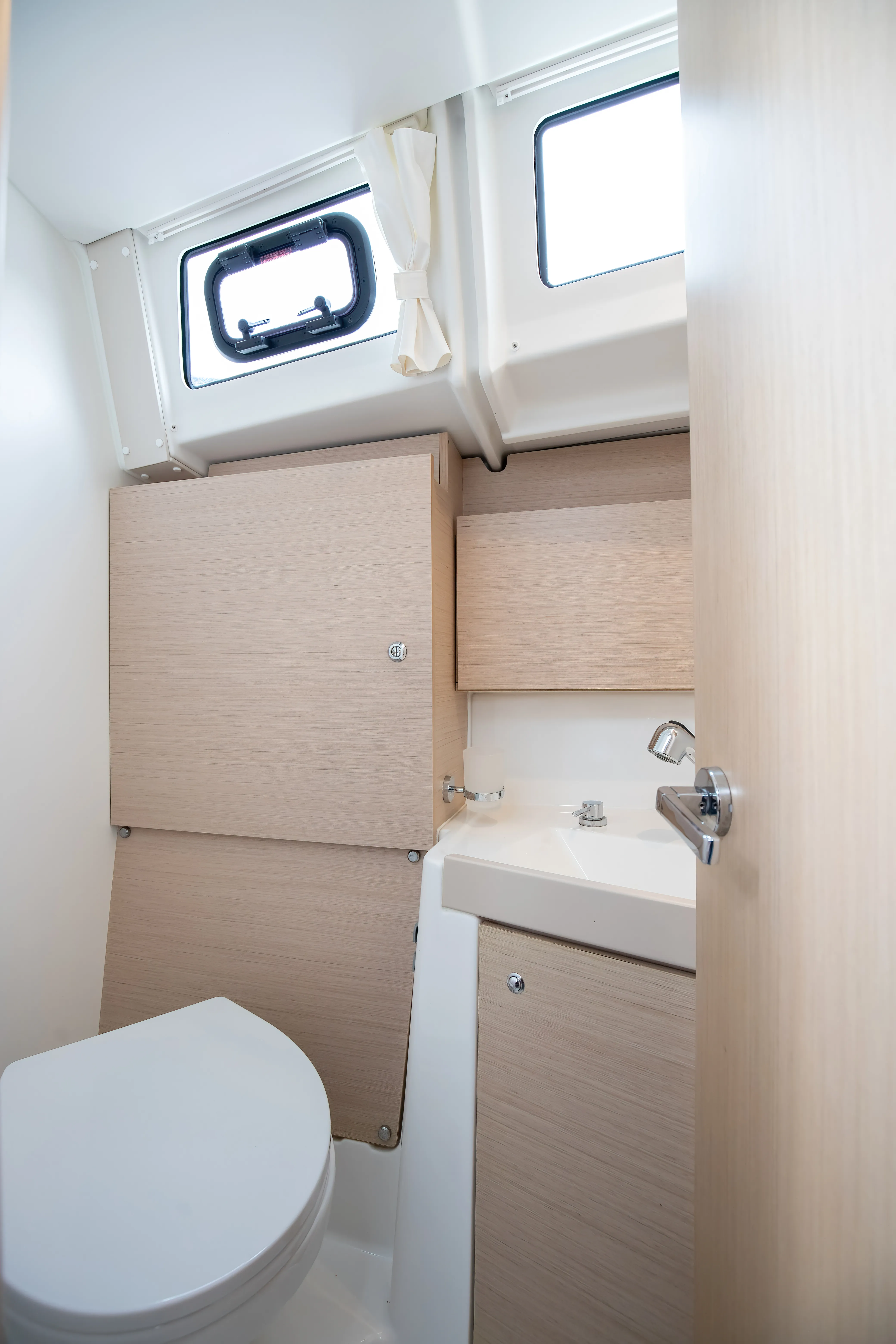 Oceanis 38.1 Eos - Standard Line — yacht photo 22