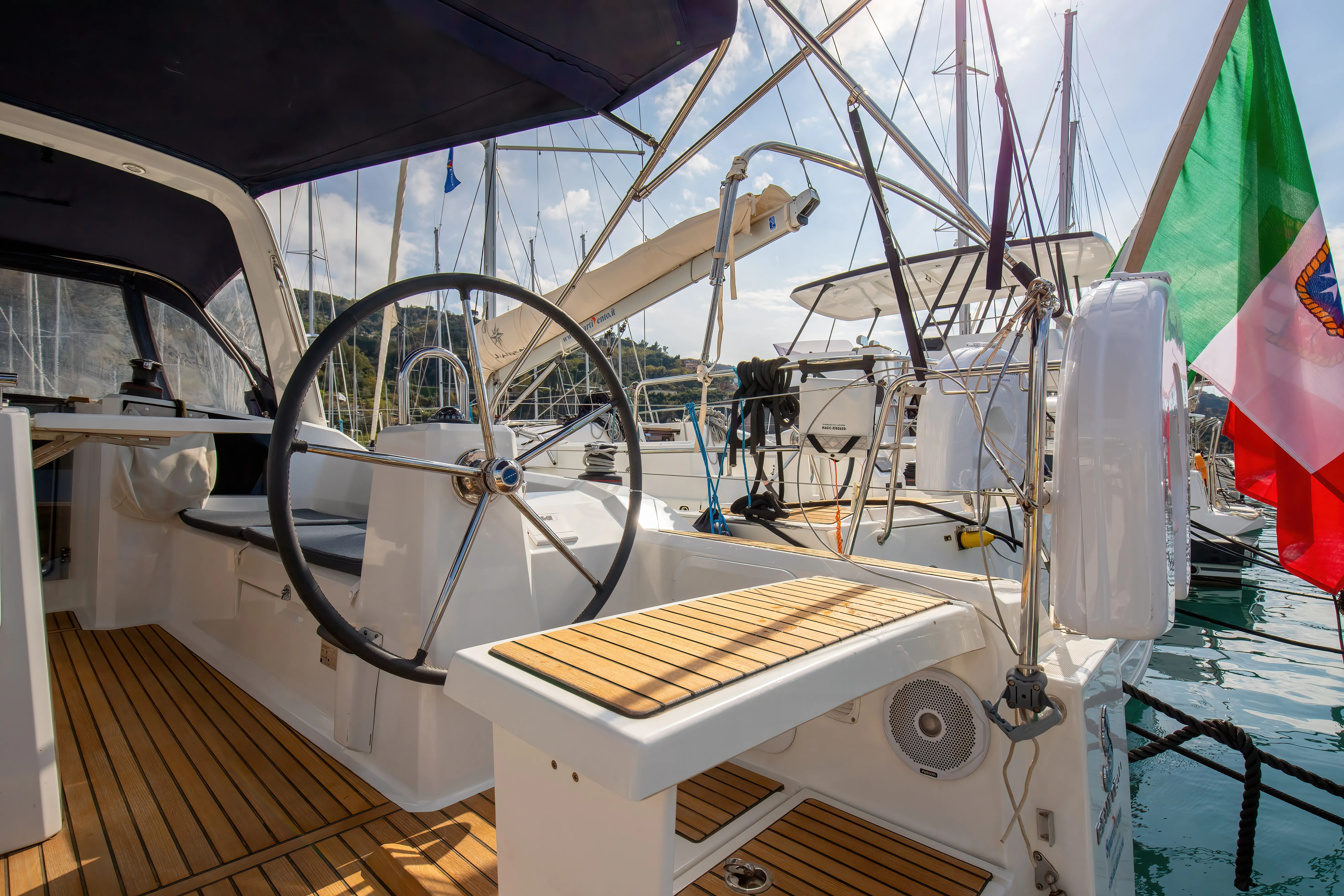 Oceanis 38.1 Eos - Standard Line — yacht photo 8