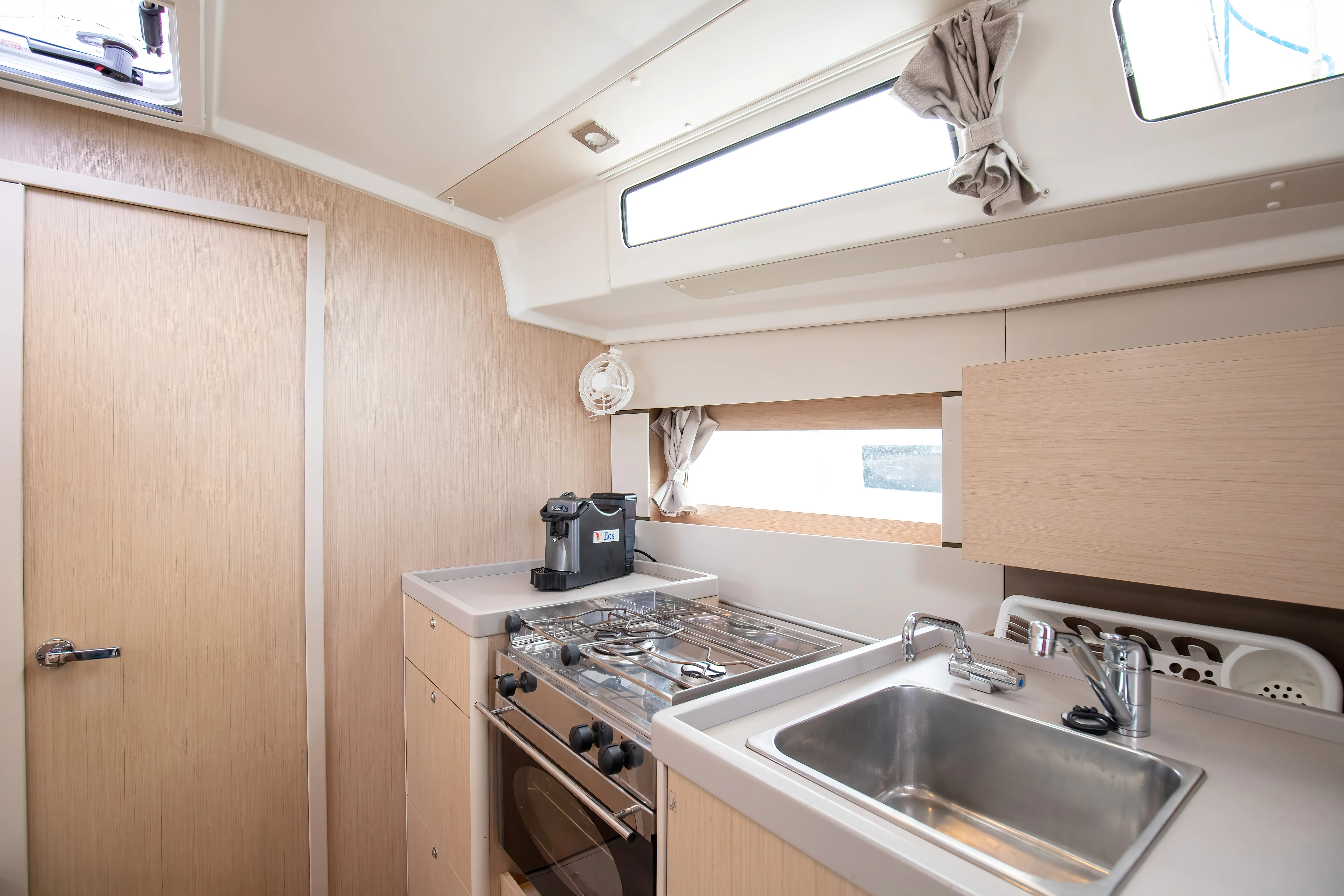 Oceanis 38.1 Eos - Standard Line — yacht photo 9